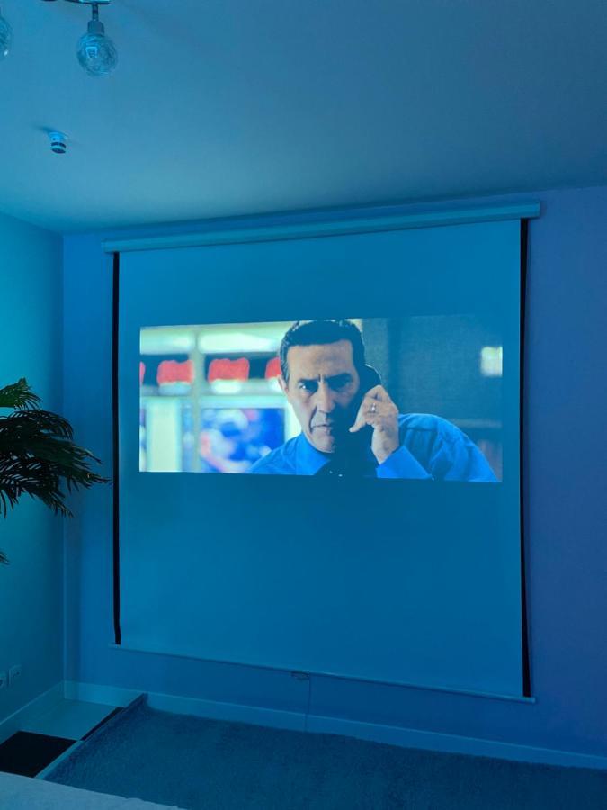 Capsule Miami Vice - Jacuzzi - Billard - Ecran Cinema & Netflix - Ping-Pong - Nintendo & Jeux- Lievin Exterior photo