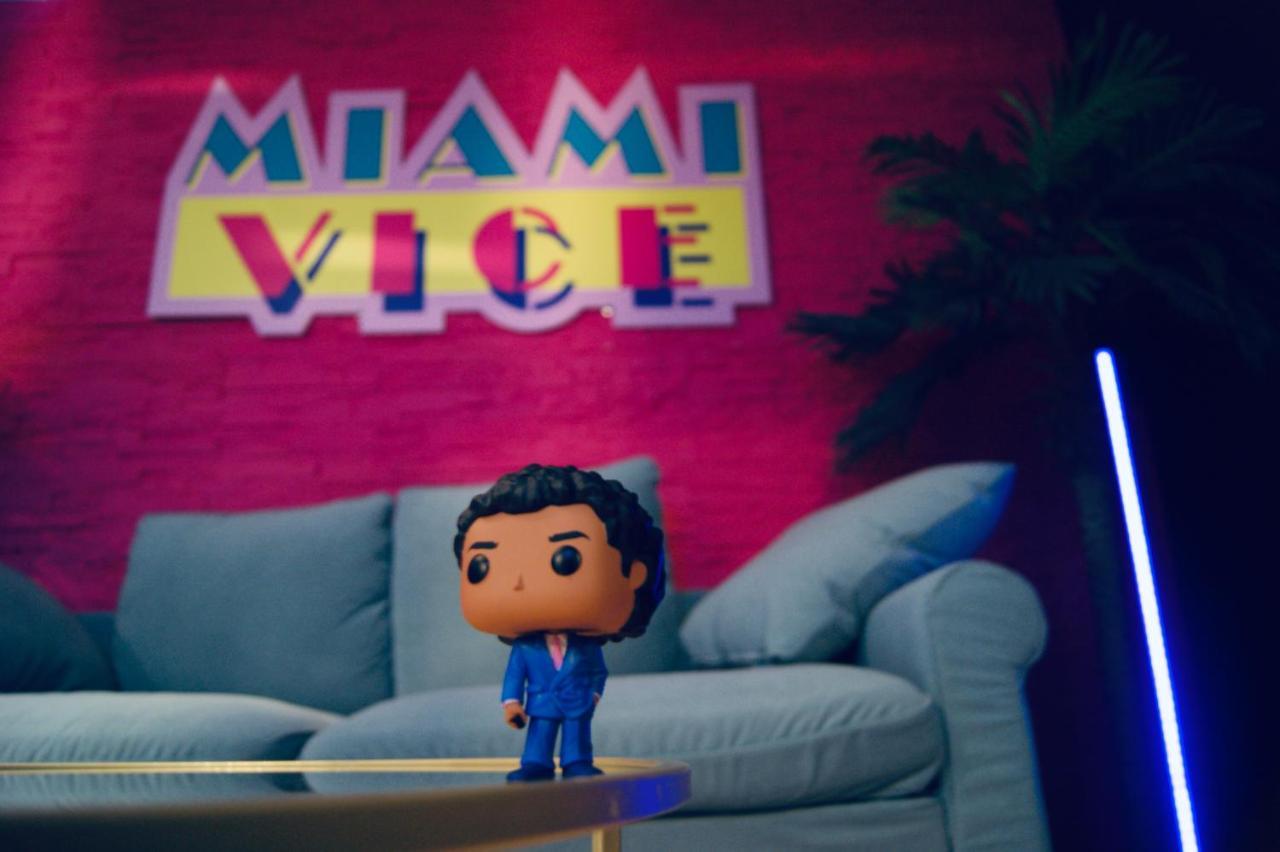 Capsule Miami Vice - Jacuzzi - Billard - Ecran Cinema & Netflix - Ping-Pong - Nintendo & Jeux- Lievin Exterior photo